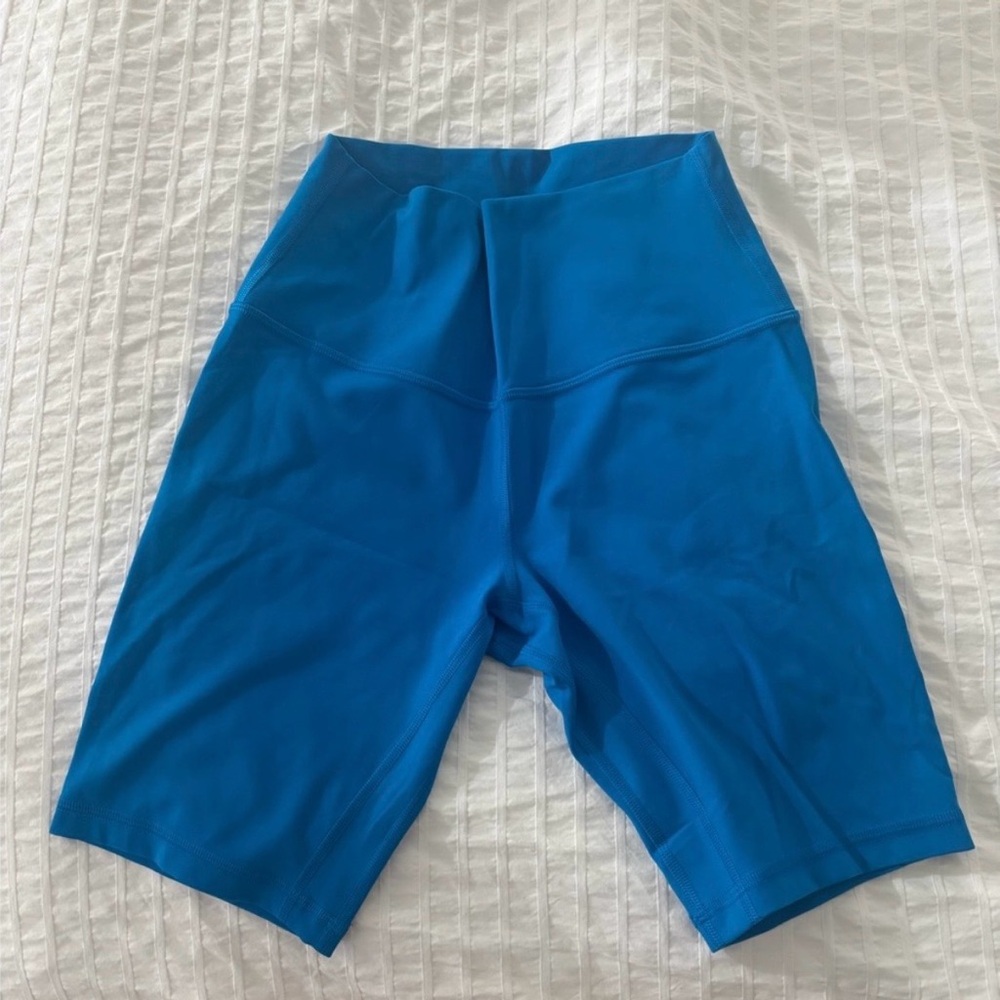 Align shorts - Picture 3 of 4